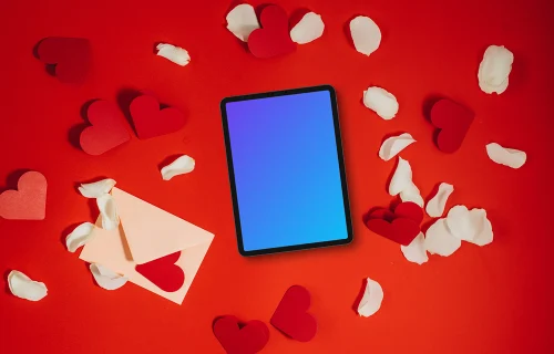 Mockup de tableta sobre el fondo del día de San Valentín