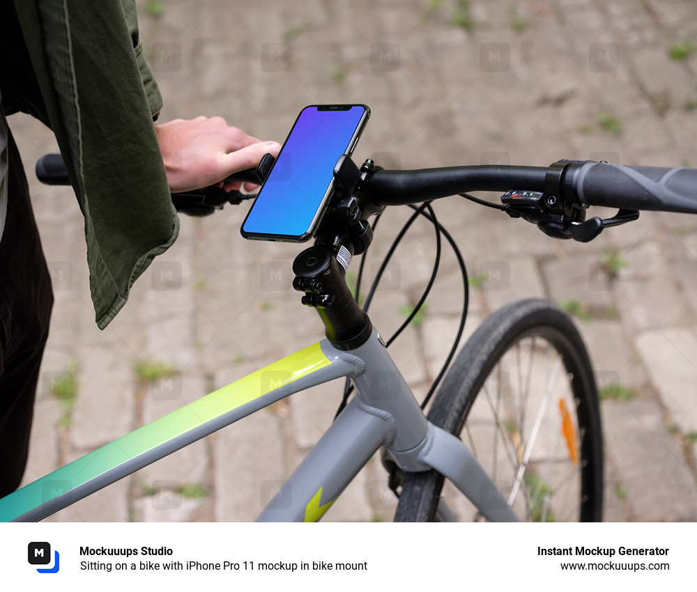 Sentado en una bicicleta con el iPhone Pro 11 mockup en el soporte para bicicletas