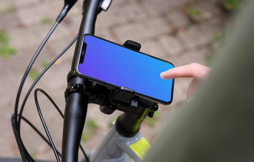 Golpeando en el iPhone 11 Pro mockup en el soporte de la bicicleta con el manillar a un lado