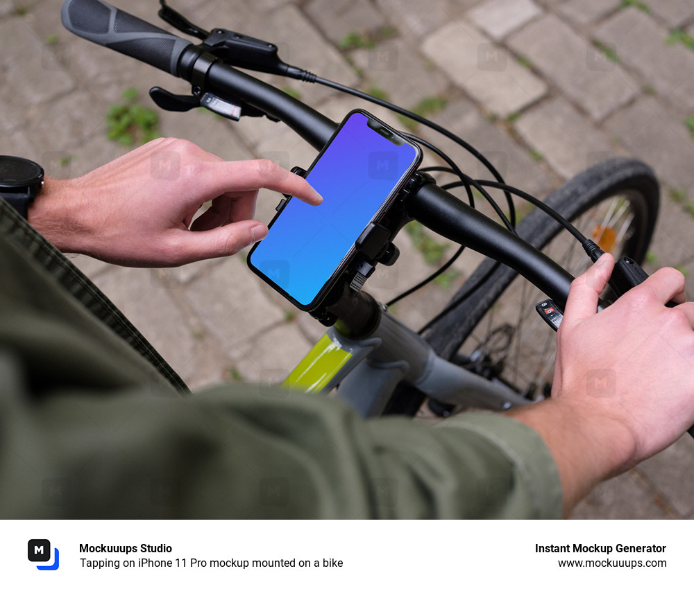 Golpeando en el iPhone 11 Pro mockup montado en una bicicleta