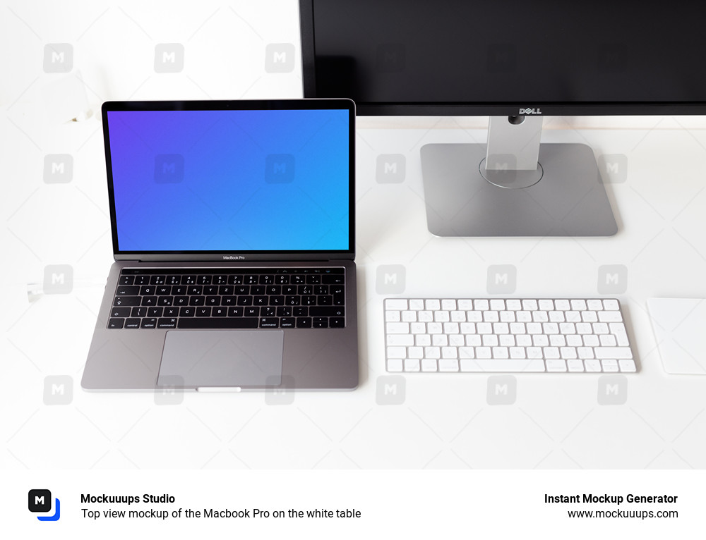 Vista superior mockup del Macbook Pro sobre la mesa blanca