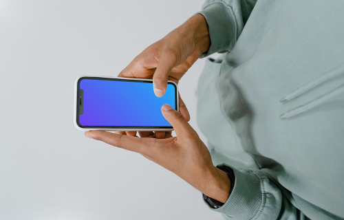 iPhone mockup con el usuario enviando un texto